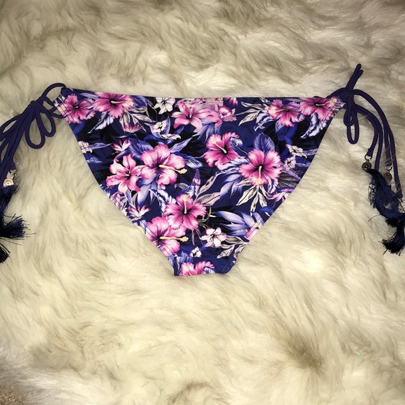heat Other - Floral bikini bottoms NWOT